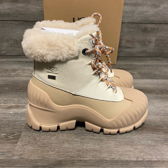 UGG | Adiroam Hiker Ankle Boots Fossil White New - Picture 6 of 13